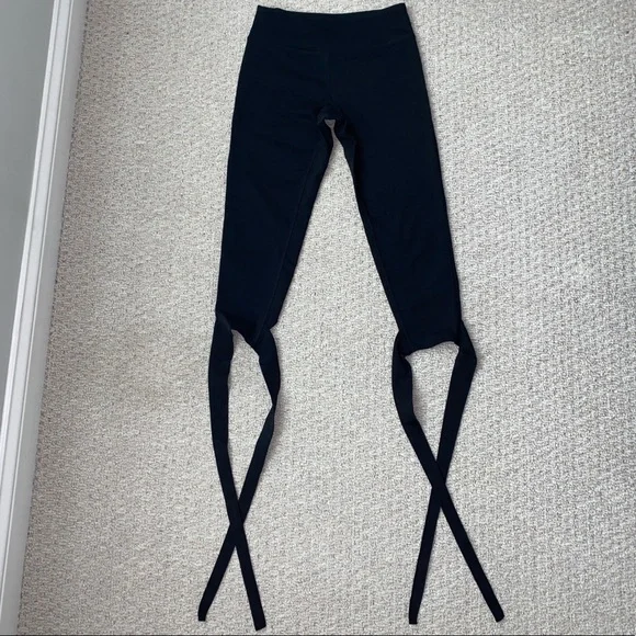 Manduka Flux Capri Wrap Leggings - Picture 2 of 3